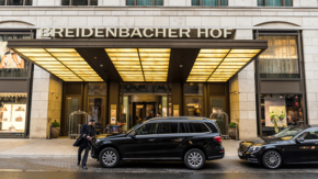 Deutschland Düsseldorf Breidenbacher Hof Hotel Foto iStock J2R